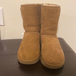 Classical Ugg Boots. Size 8